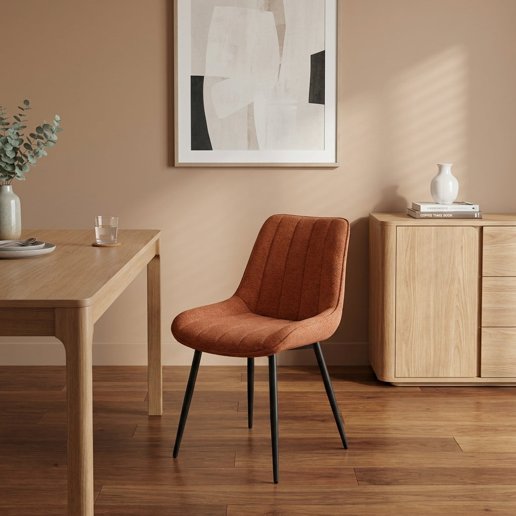 Design-Esszimmerstuhl "Aurelia" - Chenille-Stoff in Terracotta und schwarze Metallbeine